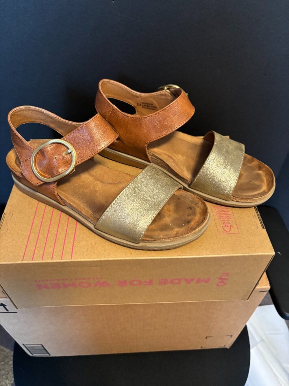 eurosoft Sandals Women's Size 8 1/2 Tan & Gold